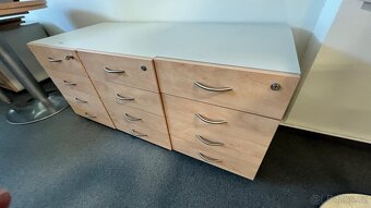 Kancelářské stoly, kvalitní vybavení kancelaře, nábytku - 4