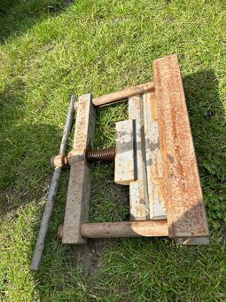 Vratek,lamacka zámkové dlažby - 4