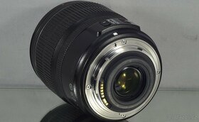 Canon EF-S 15-85mm f/3.5-5.6 IS USM APS-C Zoom - 4