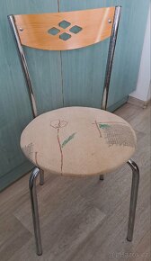 Bytelný stůl, 4 židle - 4