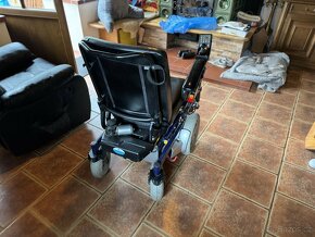 Invalidní elektrický vozík - 4