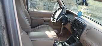 Ford explorer - 4