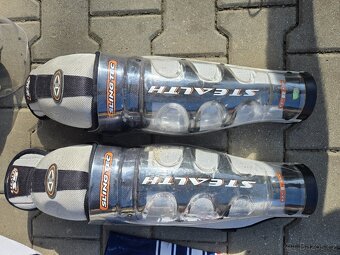 Hokejová výstroj .....Xl - XXL .....levně...nádherný stav - 4