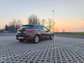 2012 Hyundai i30 - mnoho komfortních úprav - 4