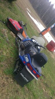 sněžný skutr Polaris - 4