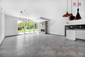 Prodej rodinného domu, 893 m², Helvíkovice - 4