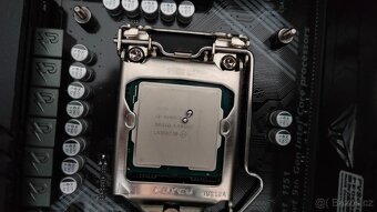 6700 XT 12 GB + i9-9900KS 5 GHz + 32 GB RAM 4 GHz + NVME - 4