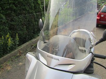 Honda Foresight 250 - 4