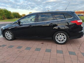 Ford Focus 2012 Titanium - 4