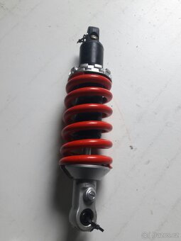 zadni tlumic aprilia tuono 660 - 4