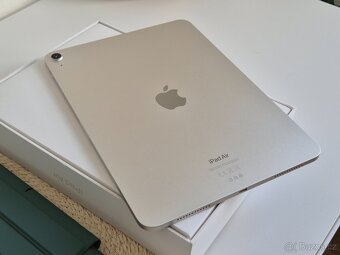 Apple iPad Air M1 (5th Gen) 64GB 2022 - 4