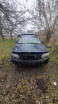 Volvo V70 2.4T - PO STŘEŠE - celek / na díly - 4