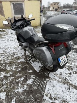 Honda NT-700V Deauville - 4