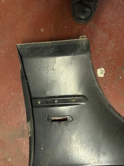 BMW e46 pravý blatník predfl - 4