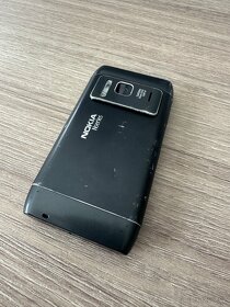 Nokia N8 - 4