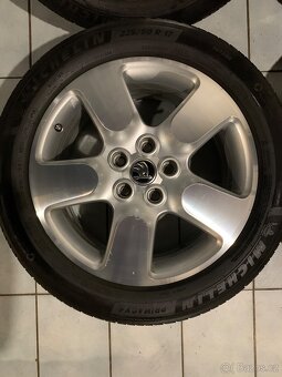 Alu kola Škoda R17 5X112 LETNÍ PNEU 225/50 R17 MICHELIN - 4