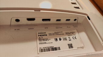 34" Samsung C34J791 - 4