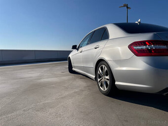 Mercedes-Benz E 300 Bluetec HYBRID Distronic+ AMG - 4