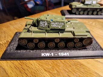 Malá sbírka tanků II.sv.válka - vše 290,- - 4