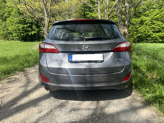 Hyundai i30 GDH r. v. 2015, najeto 219000 km - 4