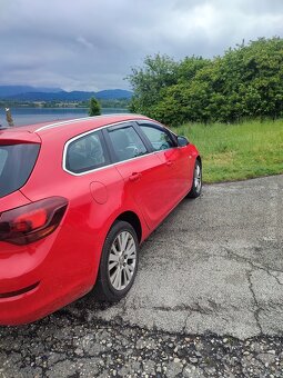 Prodám Opel Astra 2.0 CDTI ročník 2017 - 4