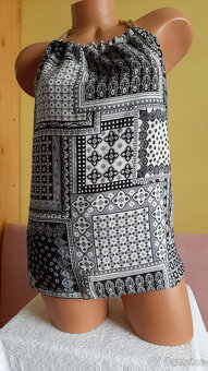 Nový příjemný sexy top vel. 40/42 - 4