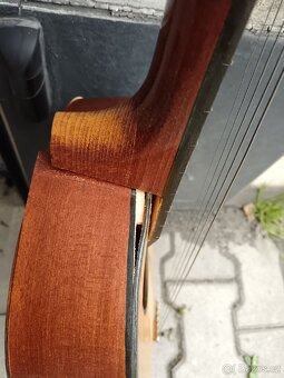 Malá kytara na opravu nebo díly. - 4