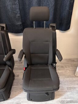Sedačky 3ks a stolek VW T5 - 4