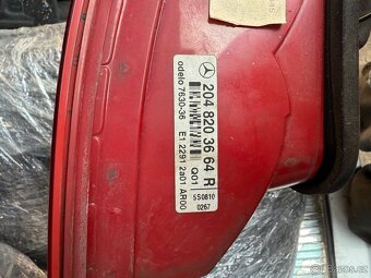 pravé zadní světlo Mercedes w204 kombi S204 - 4