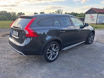 Volvo V60 Cross Country 2.4D 4X4 automat - 4
