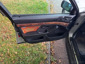 Interiér BMW e39 - 4