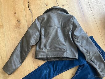 Křivák H&M vel 134 - 4