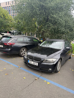 BMW E90 330i LCI benzín manuál - 4