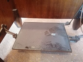 Šlapací šicí stroj Lada - 4