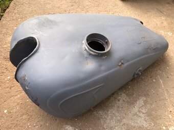NSU 351, 501 OSL (601?) benzínová nádrž - 4