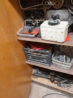 Různé náhradní díly na Tatra 603 - 4