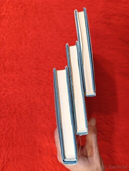 ČEKÁNÍ NA KRÁLE+A ZBYL JEN MEČ+PŘEDE MNOU POKLEKNI - 4