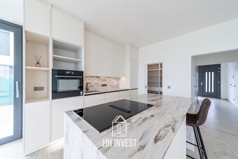Rodinný dům 4+kk, 190 m², pozemek 824 m² – Vysoký Újezd, jen - 4