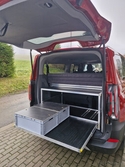Spací vestavba Ford Tourneo/Transit custom od 2023 - 4