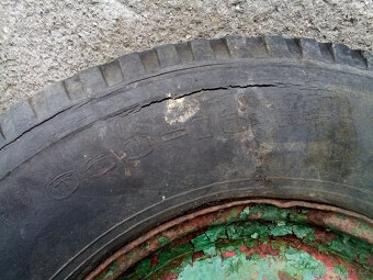 prodám staré kola 6-16 na Škodu - 4