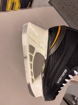 BRUSLE BAUER SUPREME 140  vel. 44,5/9 - 4