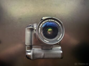 Canon EOS 1000D + EF-s 18-55 1/3.5 -. 5.6 IS + BG-E5 - 4