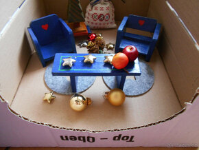 NÁBYTEK PRO PANENKY + STROMEČEK - RETRO VÁNOČNÍ SET 1 - 4