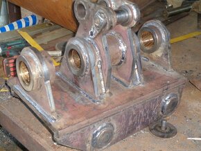 Svahovaci lžice hydraulicka dvou pistova - 4