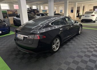Tesla Model S Free supercharging 85D - 4