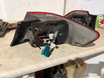 BMW e92 zadní LCI světla - 4