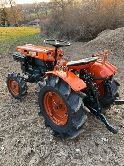 Malotraktor 4x4 Kubota B7000 - 4