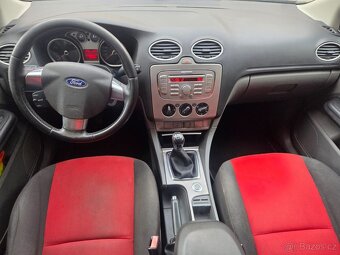 Ford Focus 1.6i - 4