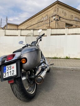 Harley Davidson V rod - 4