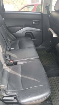 Peugeot 4007 - 4